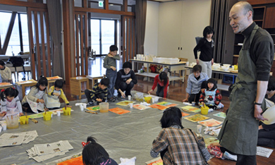 ワークショップ「にじみ絵であそぼう」